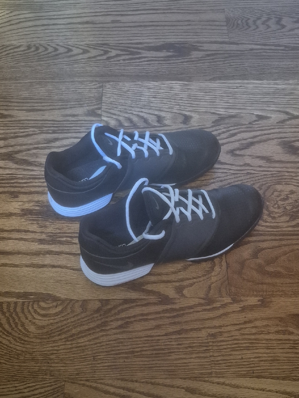 NWOT!! Women's Black Nike Lunarlon Golf Shoes with White Accents